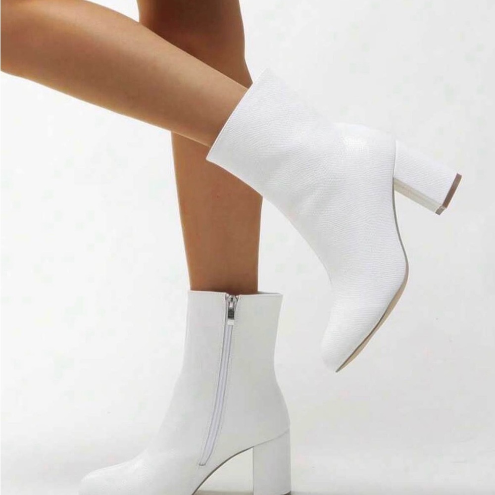 SHEIN Elegant White Heeled Boots